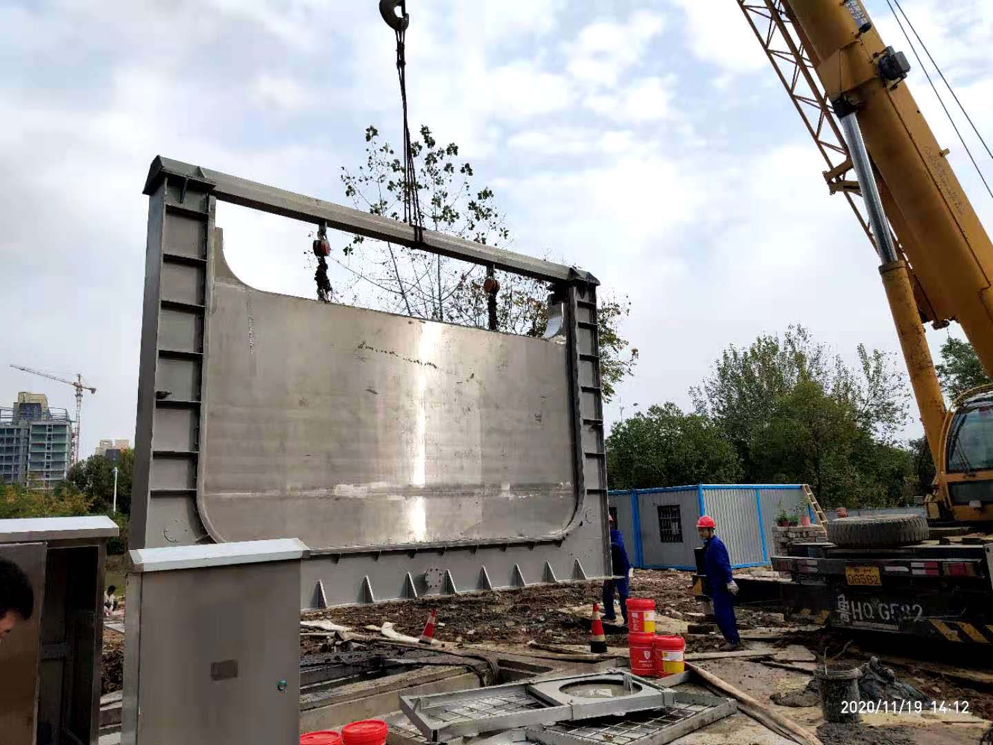 Һ��(d��ng)���D(zhu��n)ʽ���T(m��n)